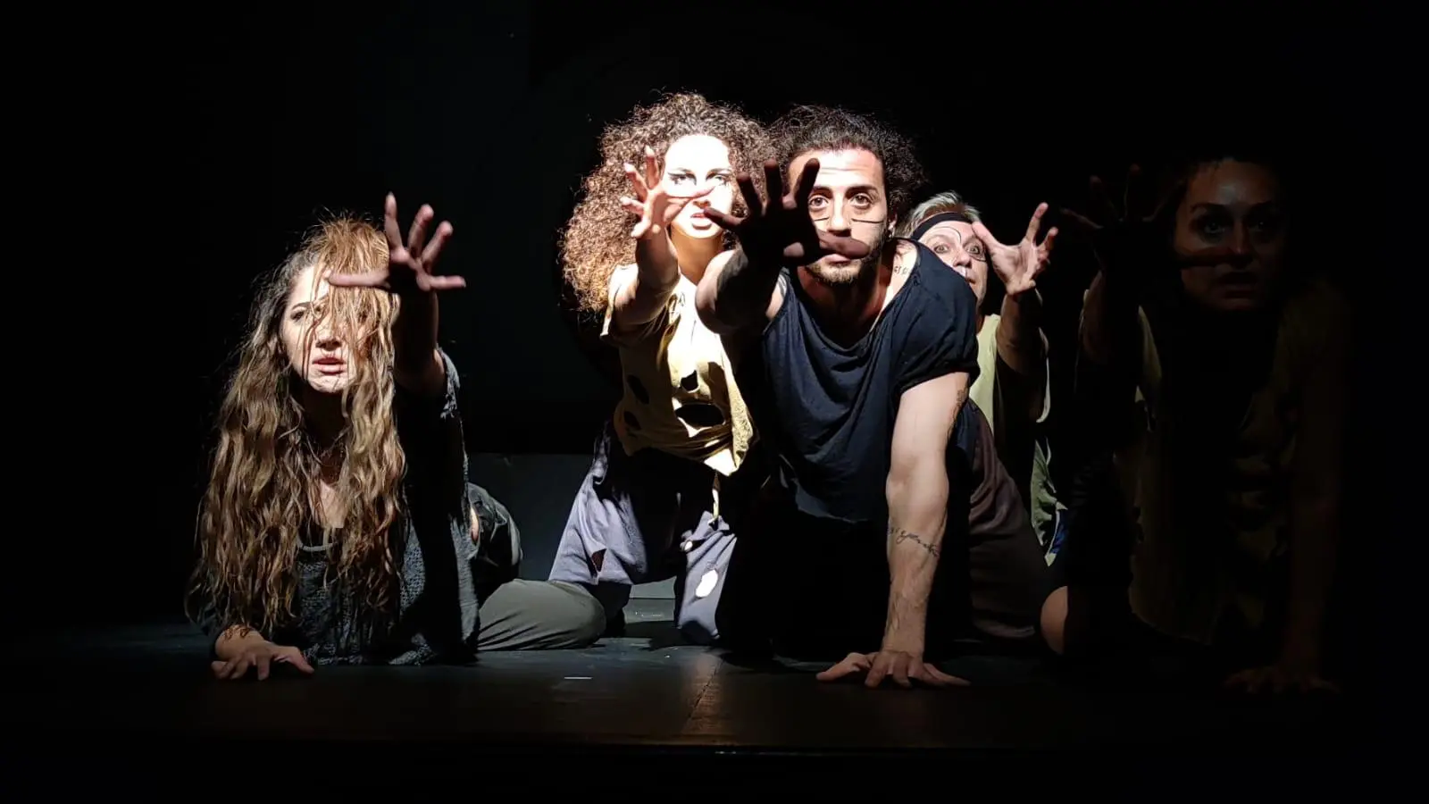 Dansın sahneye dönüştüğü alan müzikal dans projesi